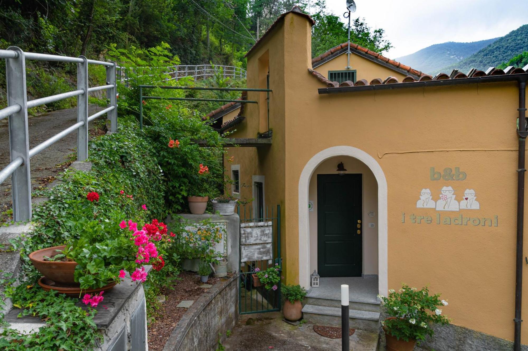 I Tre Ladroni Bed & Breakfast Nasino Exterior photo